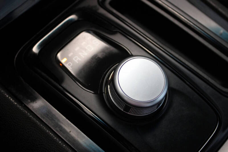 2019 Chrysler 300 S