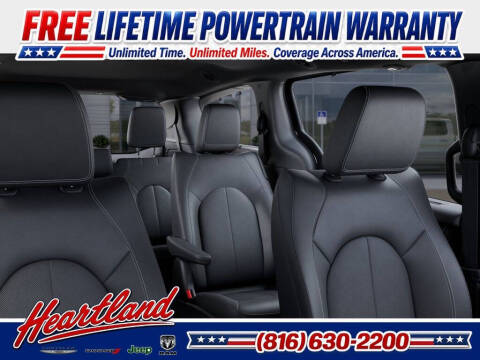 2027 Chrysler Pacifica Select