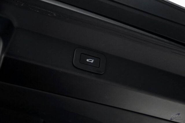 2024 Land Rover Range Rover Sport P360 SE