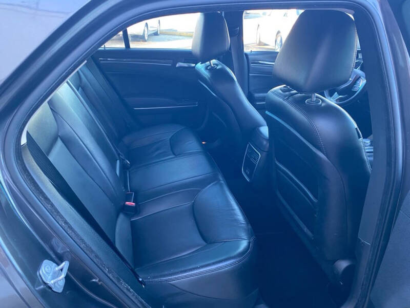 2019 Chrysler 300 Touring