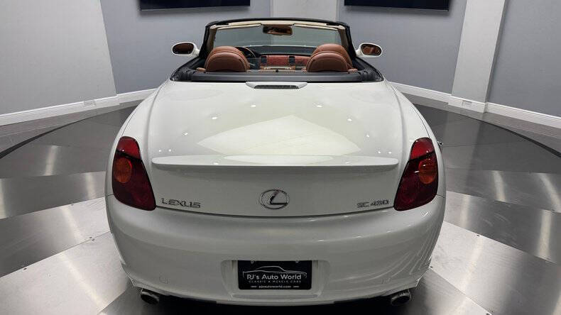 2005 Lexus SC 430