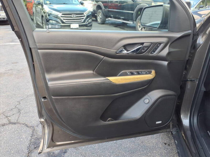 2019 GMC Acadia Denali