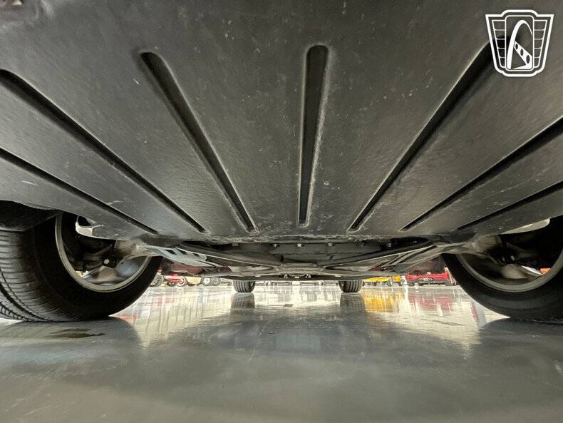 2004 Ford Thunderbird Deluxe