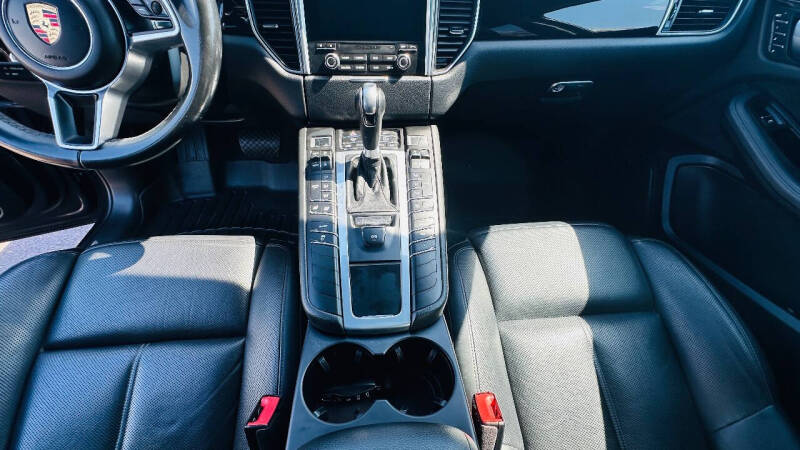 2018 Porsche Macan S