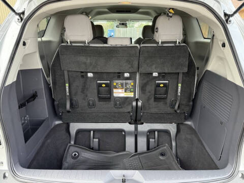 2021 Toyota Sienna LE 8-Passenger