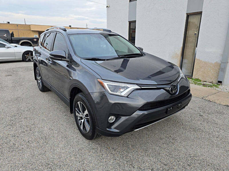 2018 Toyota RAV4 XLE's photo