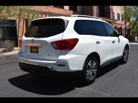 2017 Nissan Pathfinder SL