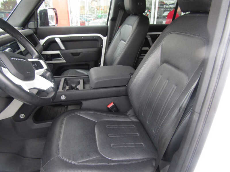 2022 Land Rover Defender 110 X-Dynamic SE