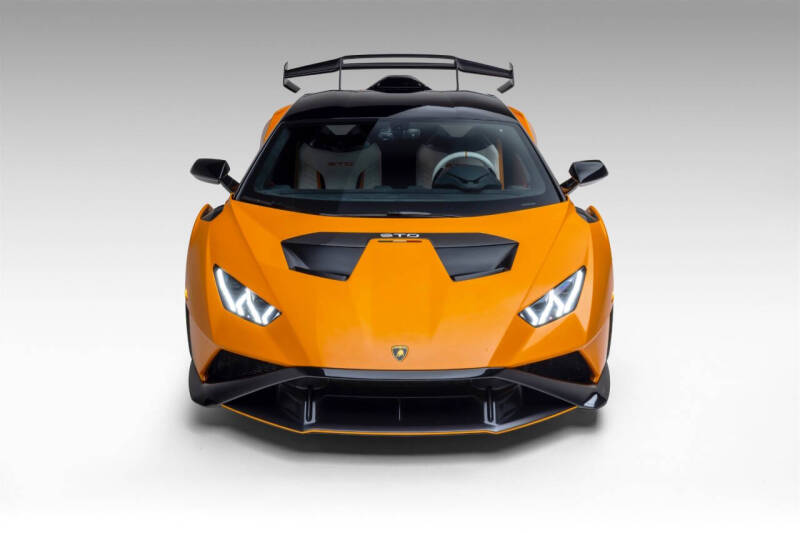 2023 Lamborghini Huracan STO