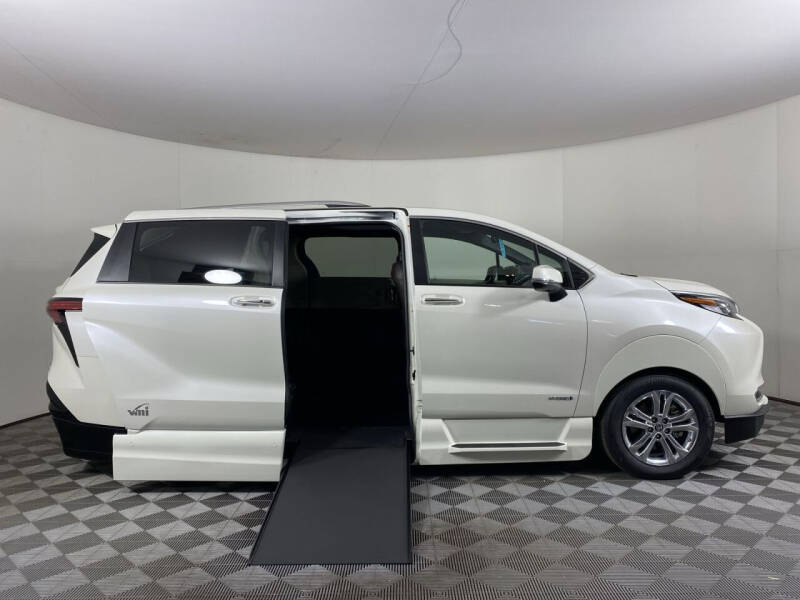 Used 2021 Toyota Sienna Platinum with VIN 5TDESKFC6MS031107 for sale in Tucker, GA