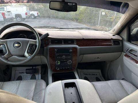 2014 Chevrolet Suburban LT