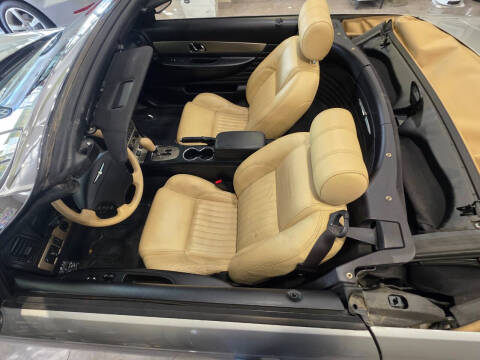 2004 Ford Thunderbird Deluxe