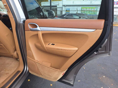 2004 Porsche Cayenne S