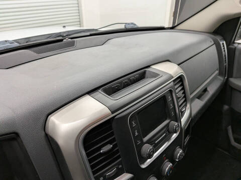 2016 RAM 1500 SLT