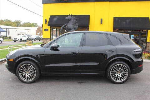 2022 Porsche Cayenne Platinum Edition