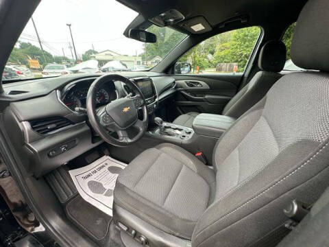 2022 Chevrolet Traverse LT Cloth