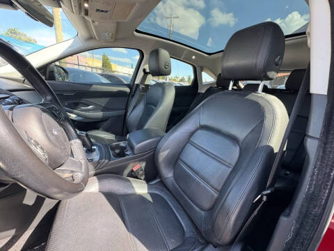 2018 Jaguar E-PACE P250 SE