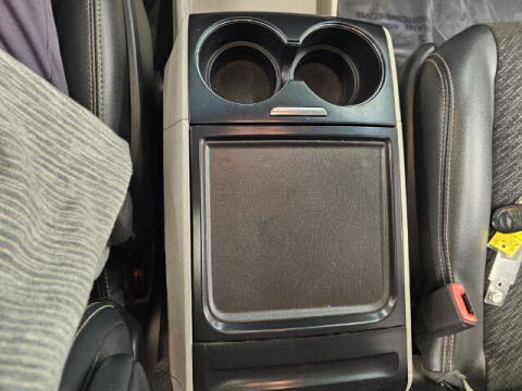 2012 Toyota Sienna SE 8-Passenger