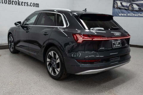 2021 Audi e-tron quattro Premium Plus