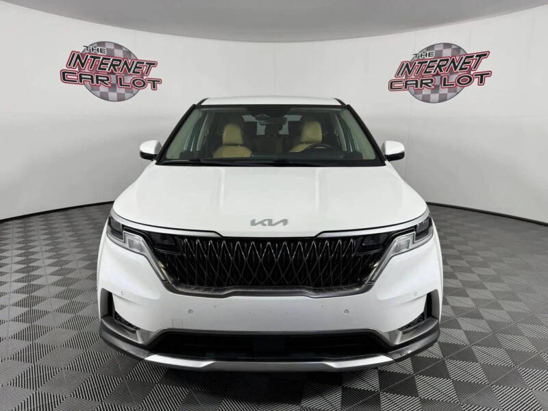 2024 Kia Carnival EX