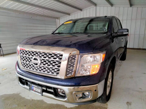2018 Nissan Titan for sale at LA PULGA DE AUTOS in Dallas TX