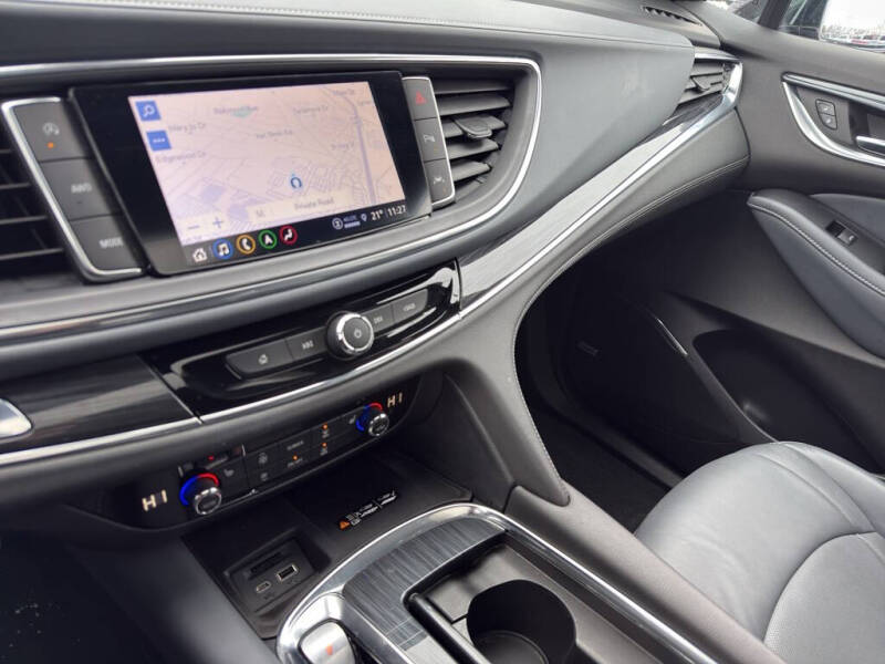 2024 Buick Enclave Essence