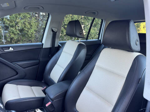 2017 Volkswagen Tiguan 2.0T S 4Motion