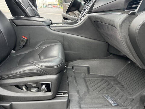 2017 Cadillac Escalade Platinum