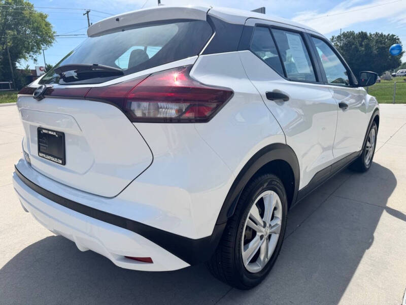 2022 Nissan Kicks S