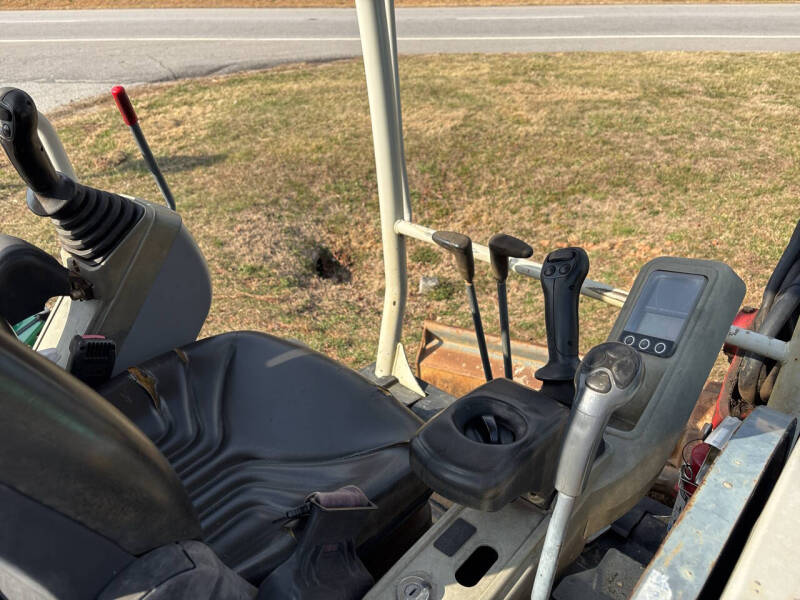 2018 Takeuchi TB260