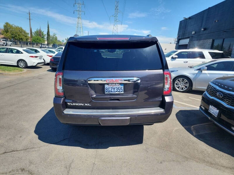 2017 GMC Yukon XL Denali