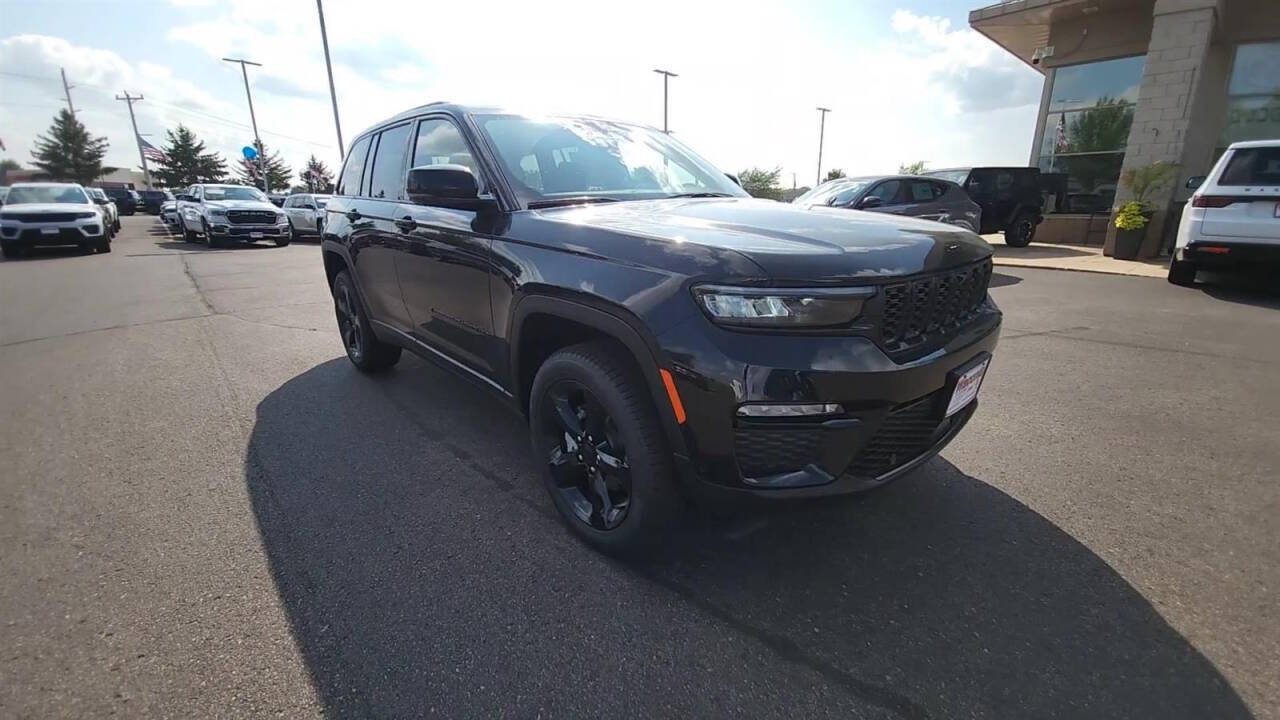 2024 Jeep Grand Cherokee for sale at Victoria Auto Sales in Victoria, MN