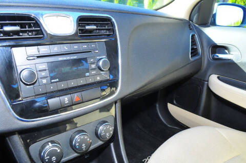 2012 Chrysler 200 Touring