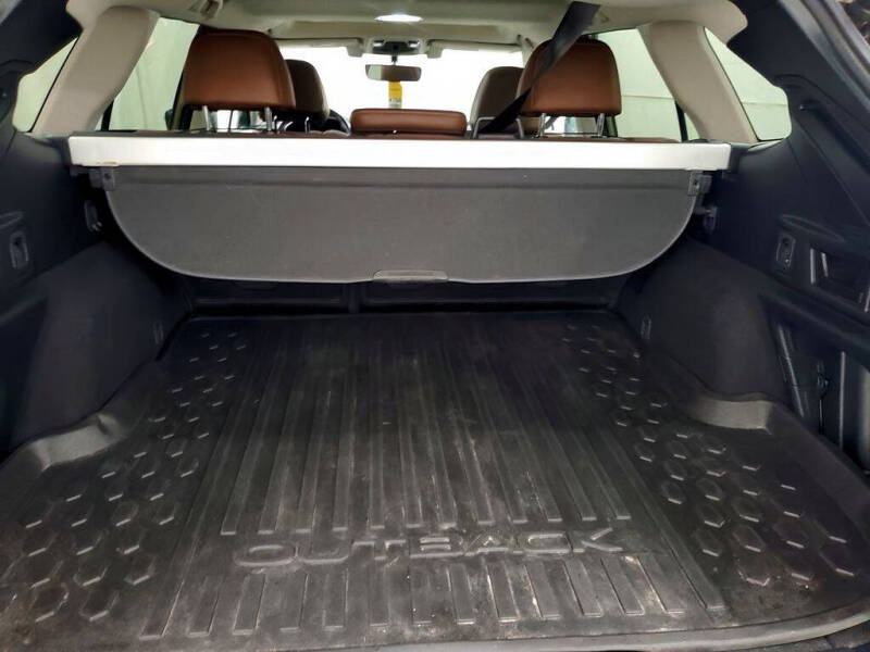 2022 Subaru Outback Touring XT