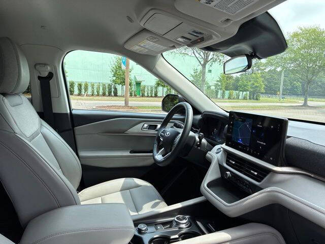 2025 Ford Explorer Active