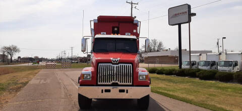 2022 Western Star 4700 SF