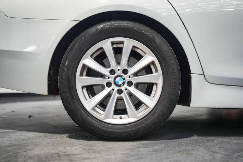 2015 BMW 5 Series 528i