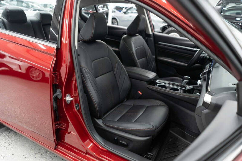 2023 Nissan Altima 2.0 SR