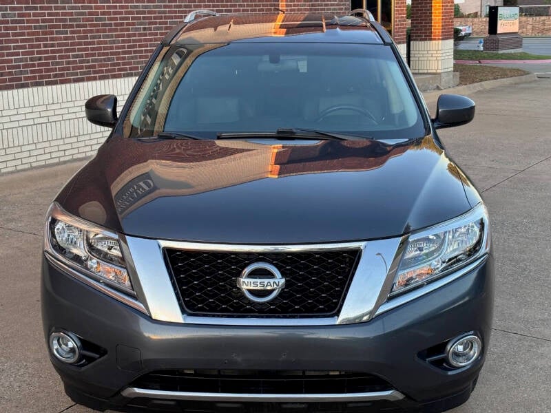 2013 Nissan Pathfinder SV photo 24