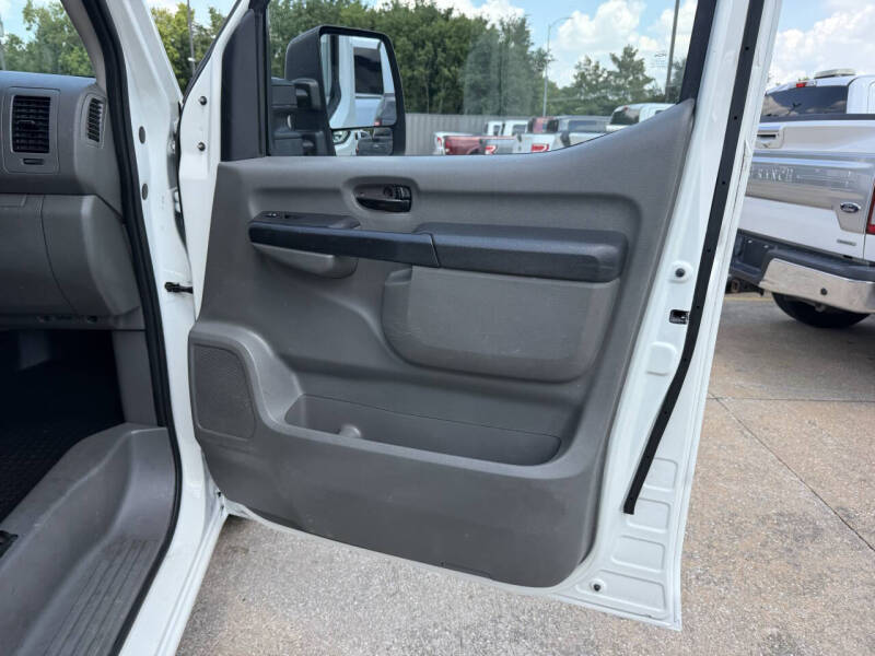 2019 Nissan NV 2500 HD S