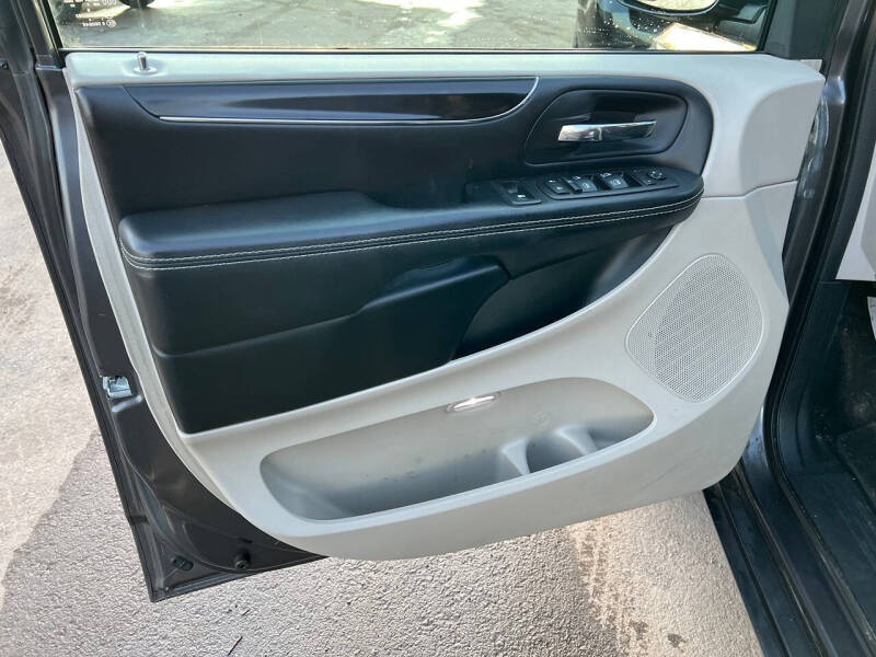 2014 Dodge Grand Caravan American Value Package