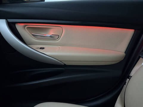 2018 BMW 3 Series 320i xDrive