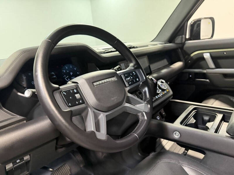 2024 Land Rover Defender 90 P400 X-Dynamic SE