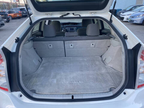 2013 Toyota Prius Two