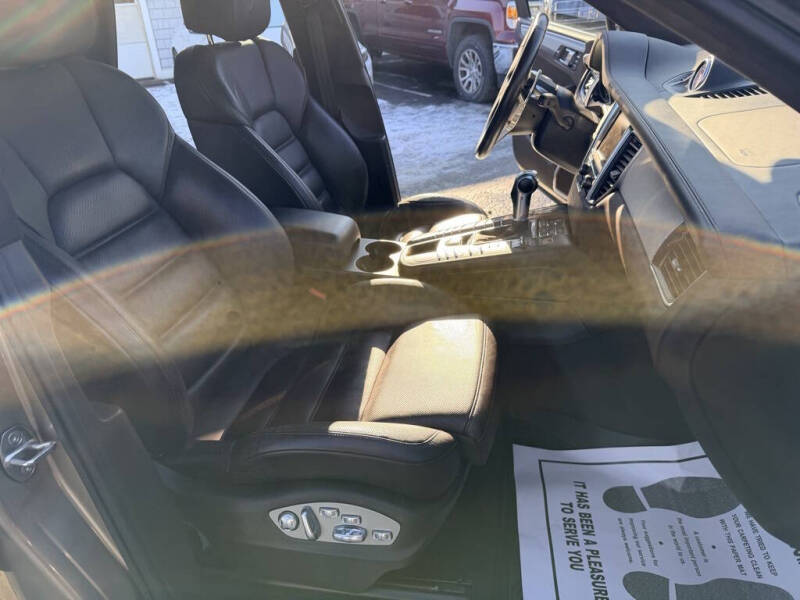 2015 Porsche Macan Turbo