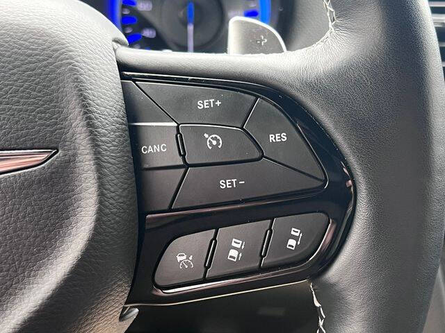 2023 Chrysler 300 C