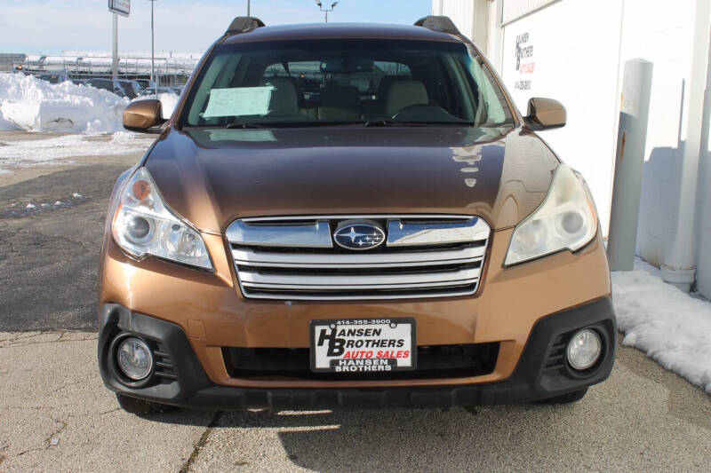 2013 Subaru Outback Premium photo 8