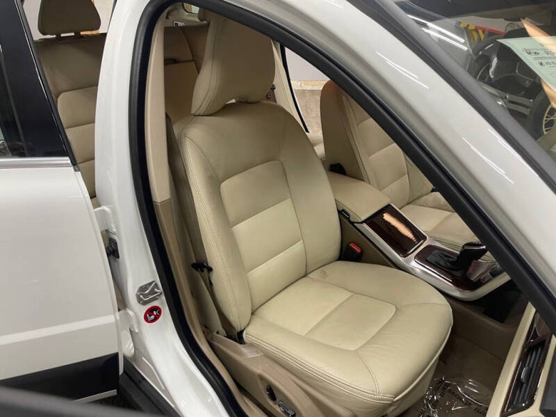 2014 Volvo XC70 T6