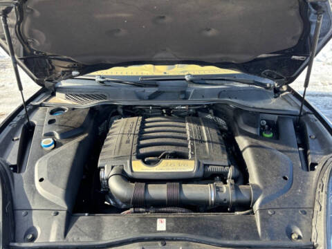 2017 Porsche Cayenne Platinum Edition