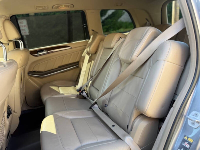 2014 Mercedes-Benz GL-Class GL 550 4MATIC